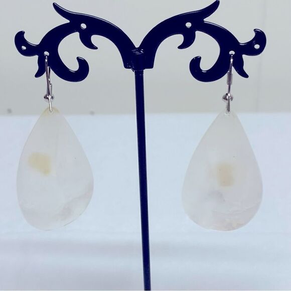 Vintage Mother of Pearl Shell Tear Drop Earrings 2.5” Gorgeous - Picture 4 of 5